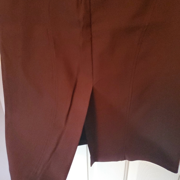 Classic pencil skirt! 🔥 - Picture 3 of 7